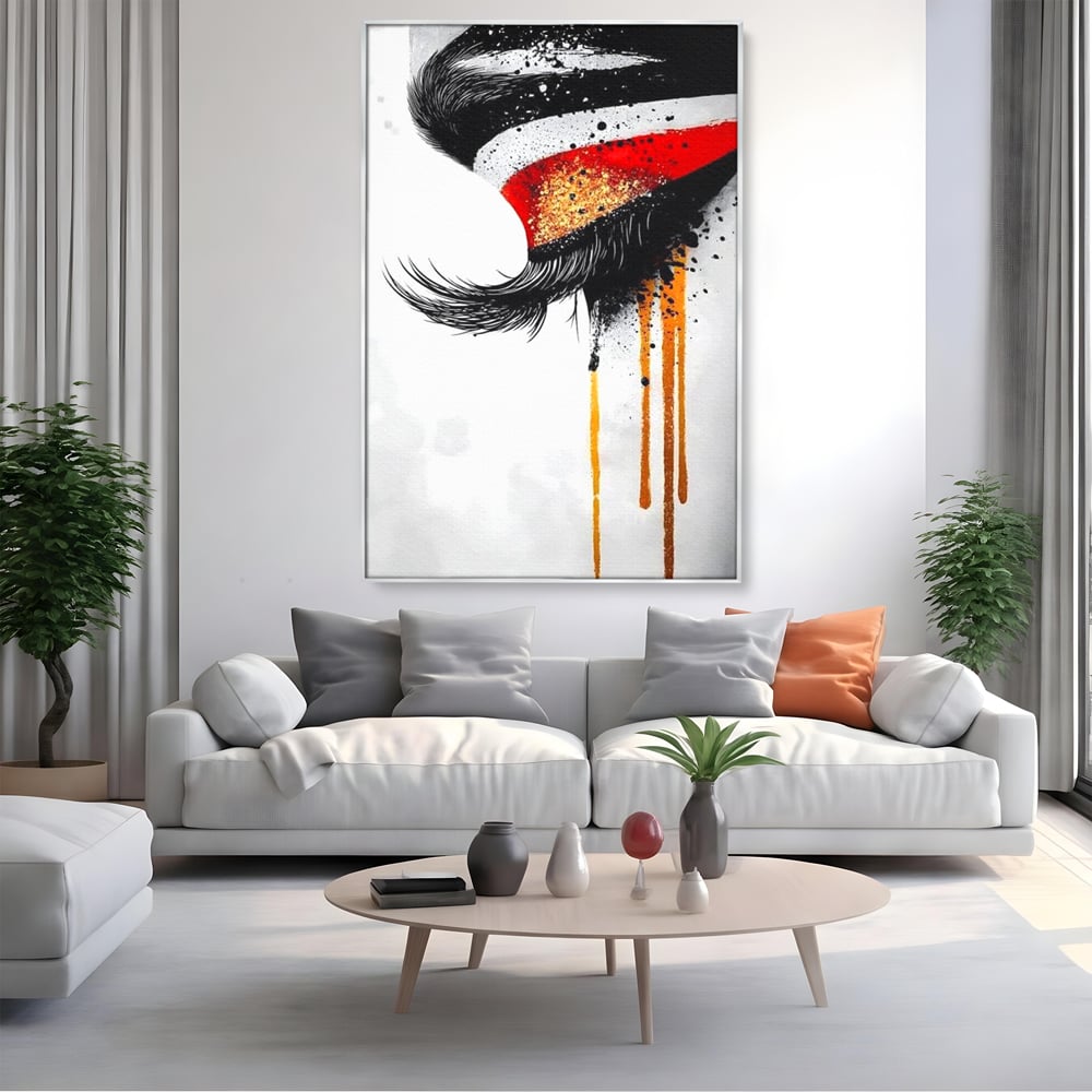 Tablou canvas cu tablou canvas cu ochi stilizat, in rama de aluminiu argintiu, pe perete intr-un living